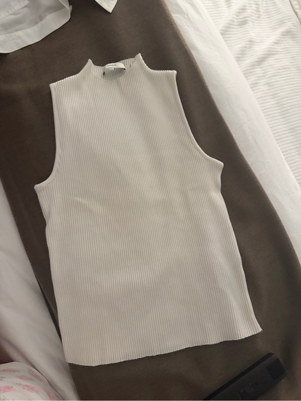 Vince Sleeveless Ribbed Mock Neck Tank Top - White cotton and Lycra